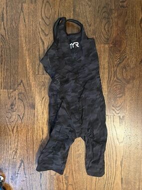 TYR Black Camo Performance Tech Suit